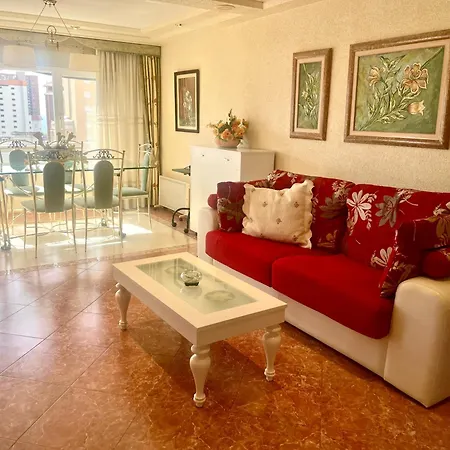 Acogedor De Dos En El Corazon De * Benidorm